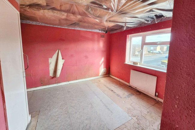 2 Chatham Avenue, Alfreton, Derbyshire, DE55 7LG 10