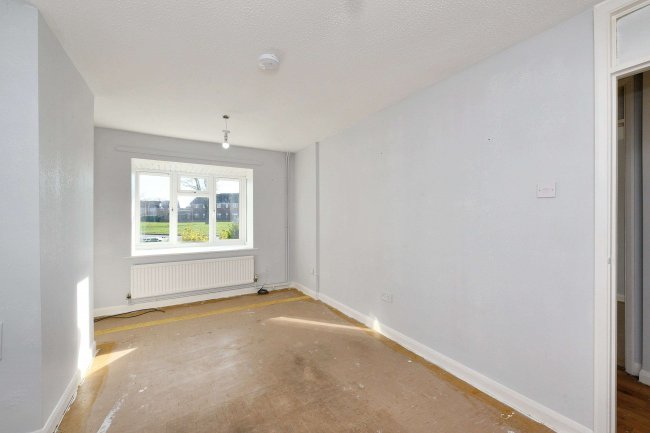 42 The Crescent, St Ives, Cambridgeshire, PE27 6TA 3