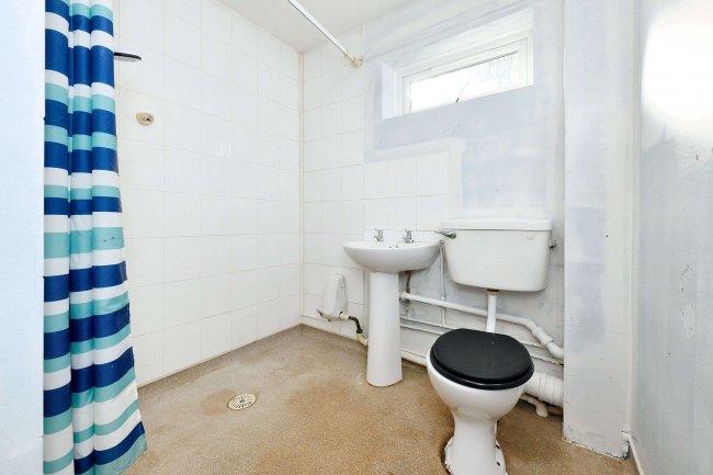 42 The Crescent, St Ives, Cambridgeshire, PE27 6TA 3