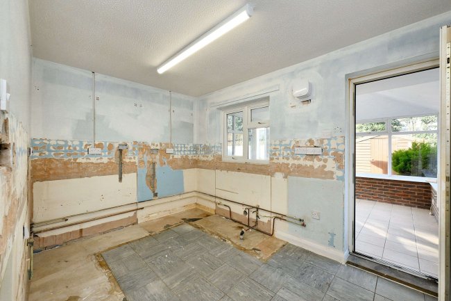 42 The Crescent, St Ives, Cambridgeshire, PE27 6TA 3