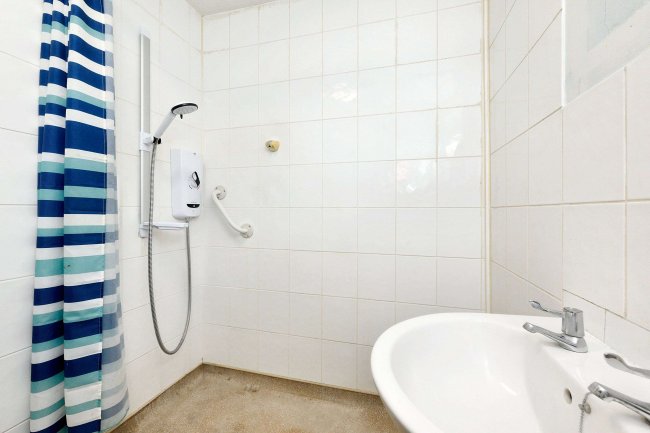 42 The Crescent, St Ives, Cambridgeshire, PE27 6TA 3