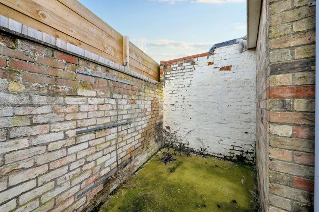 257 Great North Road, East Socon, St Neots, Cambridgeshire, PE19 8BN 1