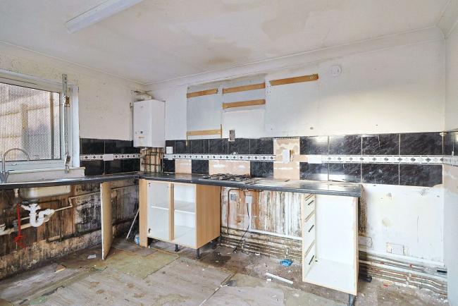 231 Aldermoor Road, Aldermoor, Southampton, SO16 5NS 2