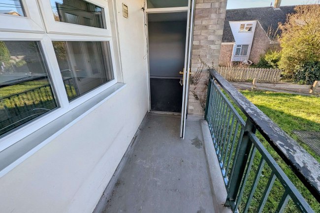 1 Hawthorne House, Saunders Close, Huntingdon, Cambridgeshire, PE29 7AJ 4