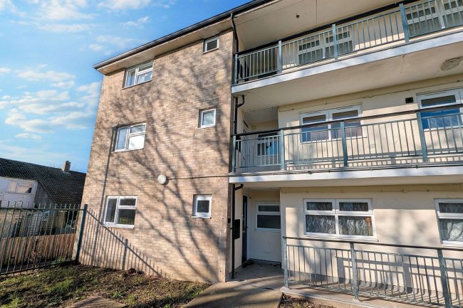 1 Hawthorne House, Saunders Close, Huntingdon, Cambridgeshire, PE29 7AJ 4