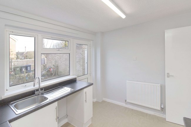 6 Marshalls Way, Farcet, Peterborough, PE7 3BT 7