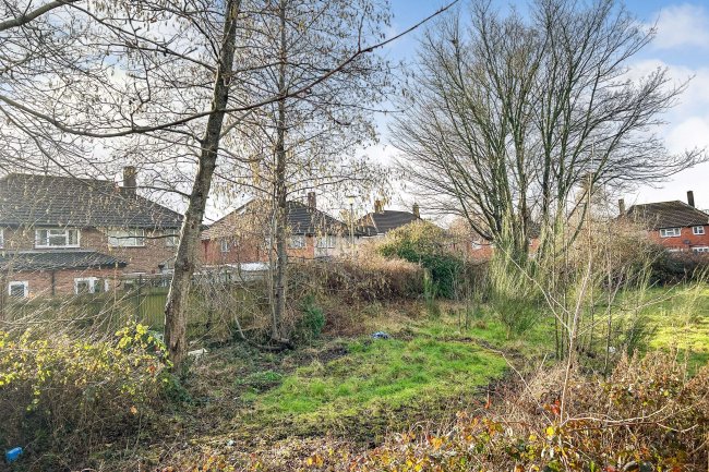 Former Buffer Bear Nursery Land, Matthew's Gardens, New Addington, Croydon CR0 0DQ 1