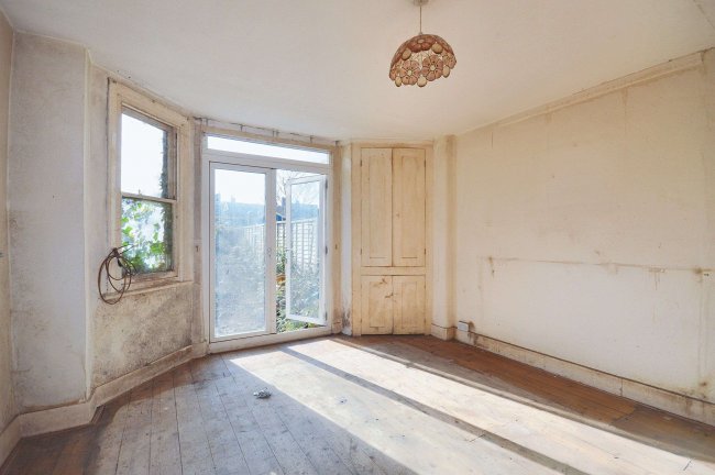 29A Harvist Road, Queens Park, London, NW6 6EU 1