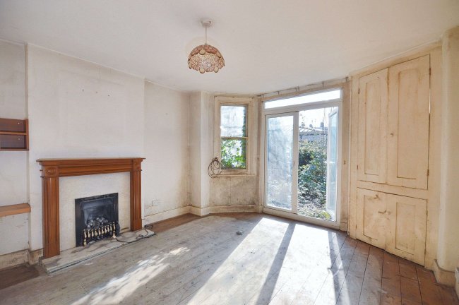 29A Harvist Road, Queens Park, London, NW6 6EU 1