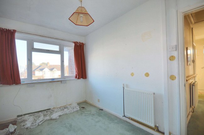 426 Northolt Road, Harrow, HA2 8EZ 3