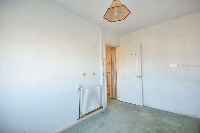 426 Northolt Road, Harrow, HA2 8EZ 3