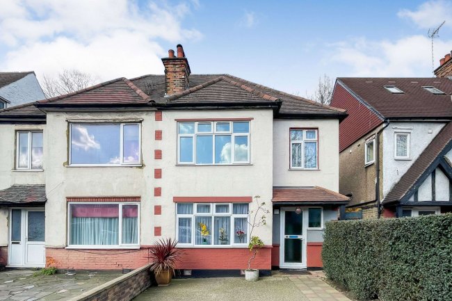 66 Brentmead Place, Golders Green, London NW11 9LJ 9