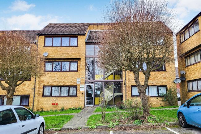 60 Ivel Court, Yeovil, South Somerset, Somerset, BA21 4HY 9