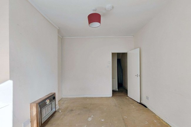 19B Tadmor Street, London W12 8AH 9