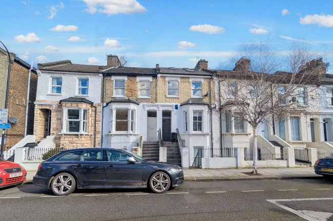 19B Tadmor Street, London W12 8AH 9