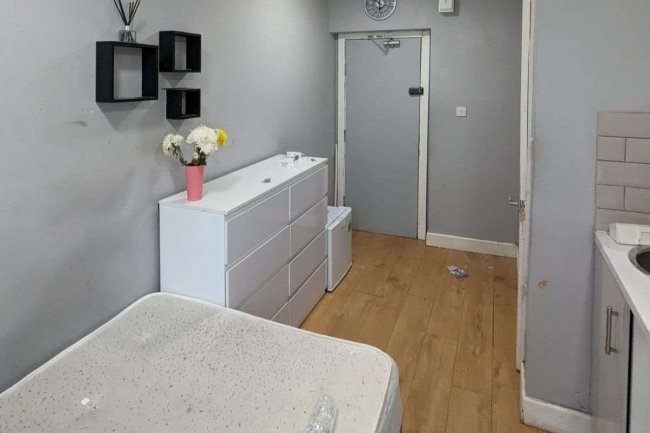 113 & 113A Cowper Road, London, W7 1EL 4