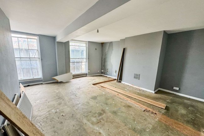 312A & Office, St Margarets Banks, High Street, Rochester, Kent, ME1 1HS 5