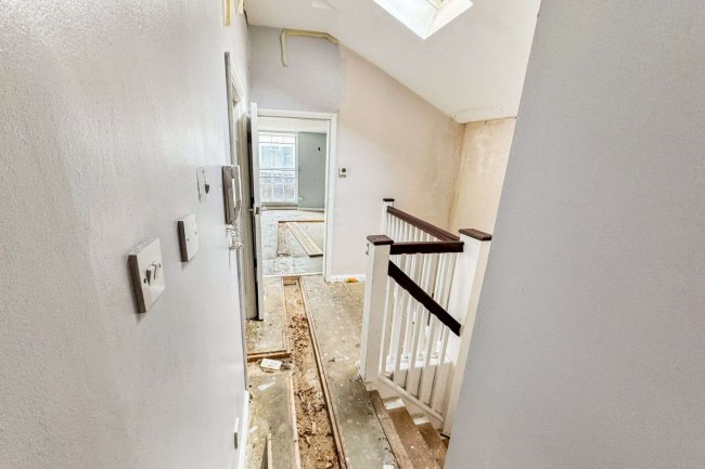 312A & Office, St Margarets Banks, High Street, Rochester, Kent, ME1 1HS 5