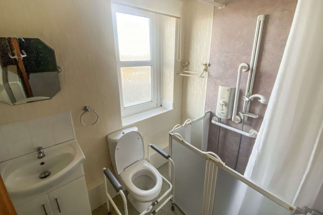 7 Pica Cottages, Pica, Workington, Cumbria, CA14 4QA 8