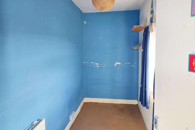 3 Common Road, Heckmondwike, Batley, WF17 7QL 5