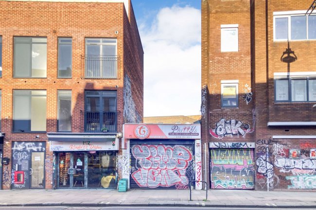 221 Rye Lane, Peckham, London SE15 4TP 1