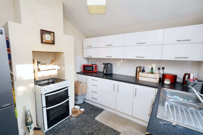 Ivy House, 2 Wharf Lane, Bourne End, Buckinghamshire, SL8 5RU 6