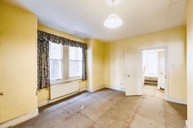 Ground Floor Flat, 30 Gilbey Road, Tooting Bec, London, SW17 0QF 7