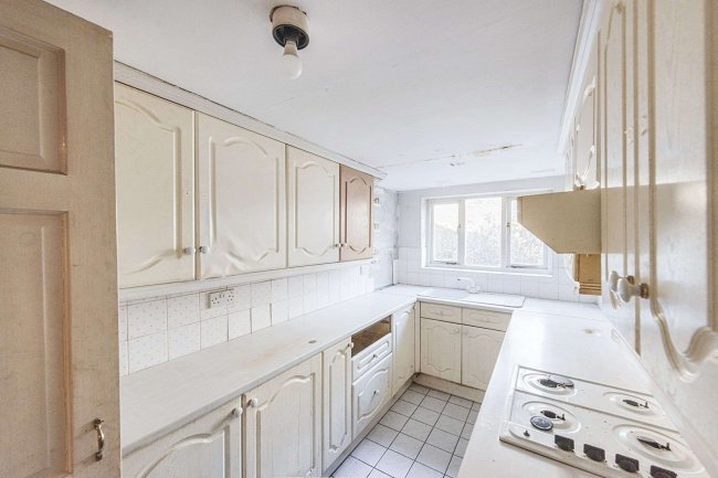 Ground Floor Flat, 30 Gilbey Road, Tooting Bec, London, SW17 0QF 7