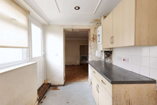 20 Perry Street, Darwen, Lancashire, BB3 3DG 4