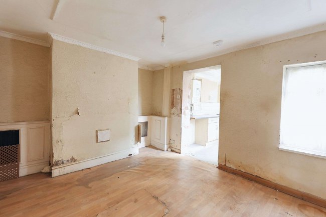 20 Perry Street, Darwen, Lancashire, BB3 3DG 4