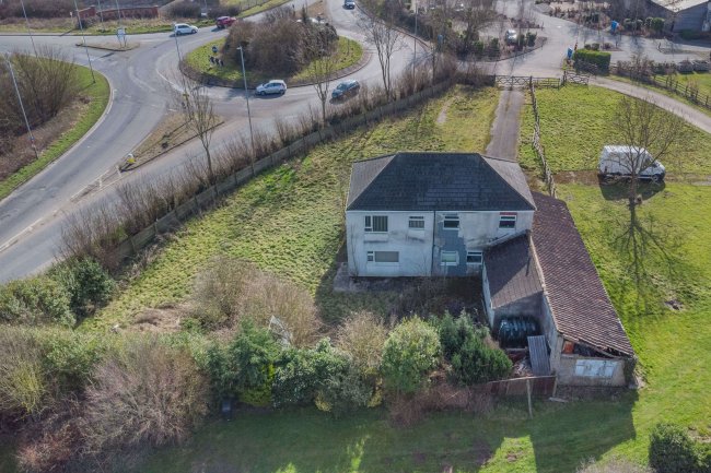 Le-Brun, Grimsby Road, Louth, LN11 0SX 9