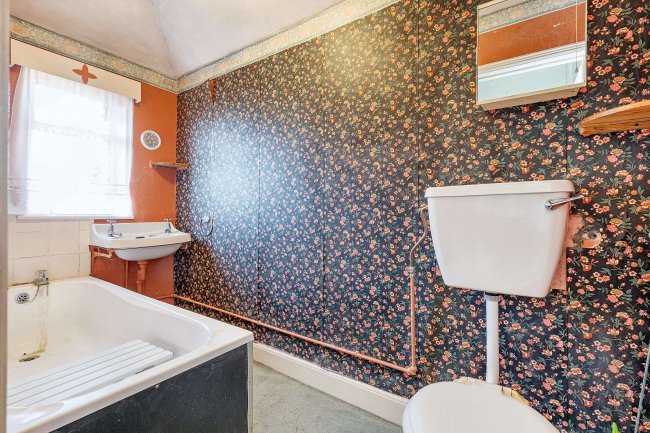 18 Dereham Road, Pudding Norton, Fakenham, Norfolk, NR21 7NA 3