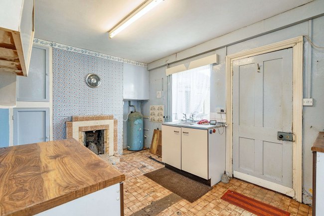 18 Dereham Road, Pudding Norton, Fakenham, Norfolk, NR21 7NA 3