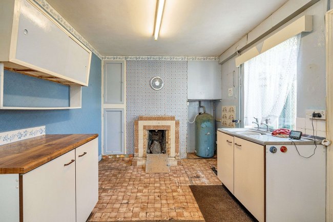 18 Dereham Road, Pudding Norton, Fakenham, Norfolk, NR21 7NA 3