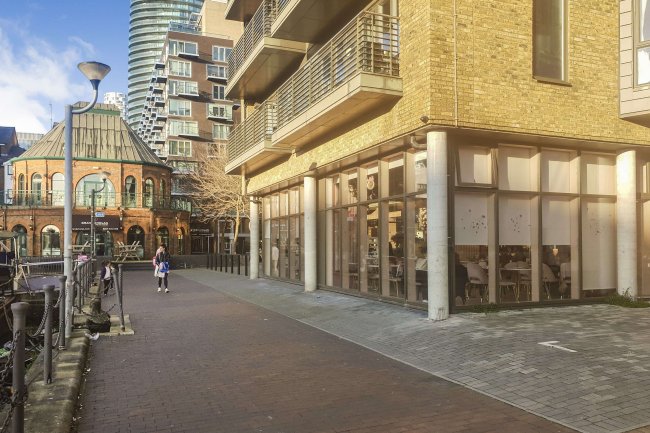 Unit 3, Clonmel Court, 14 Turnberry Quay, London E14 9GY 4