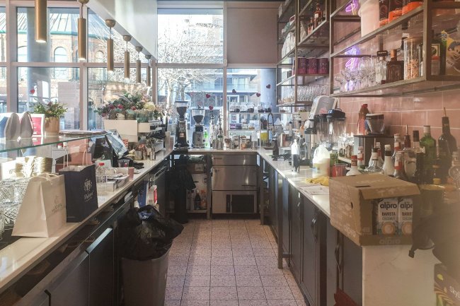 Unit 3, Clonmel Court, 14 Turnberry Quay, London E14 9GY 4