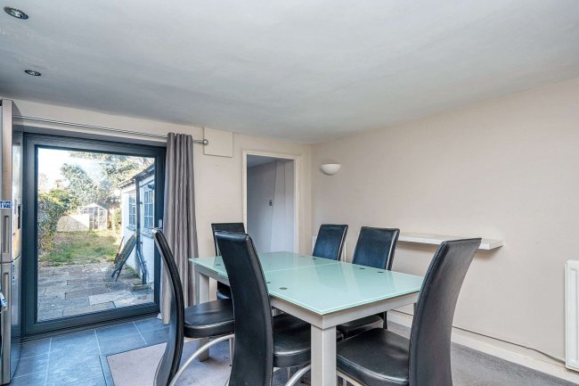 40 High Street, Wargrave, Reading RG10 8BY 4