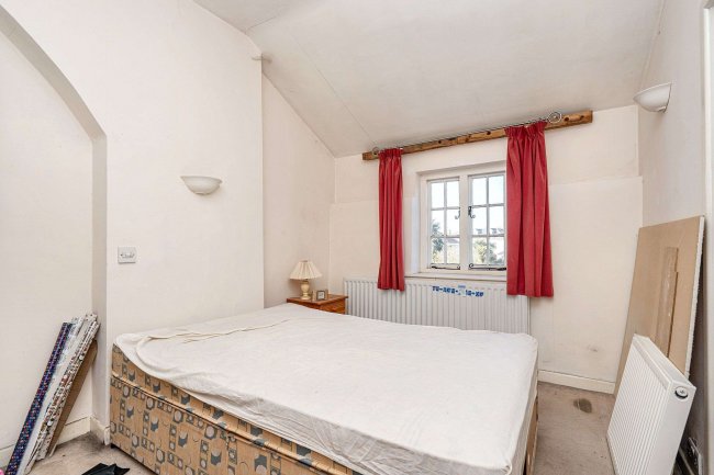 40 High Street, Wargrave, Reading RG10 8BY 4