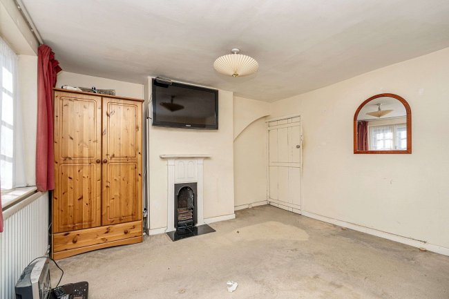 40 High Street, Wargrave, Reading RG10 8BY 4