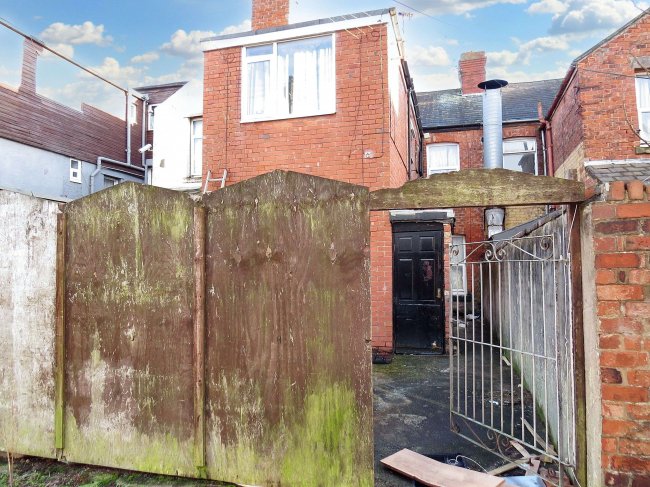 146 Waterloo Road, Blackpool, Lancashire, FY4 2AF 7