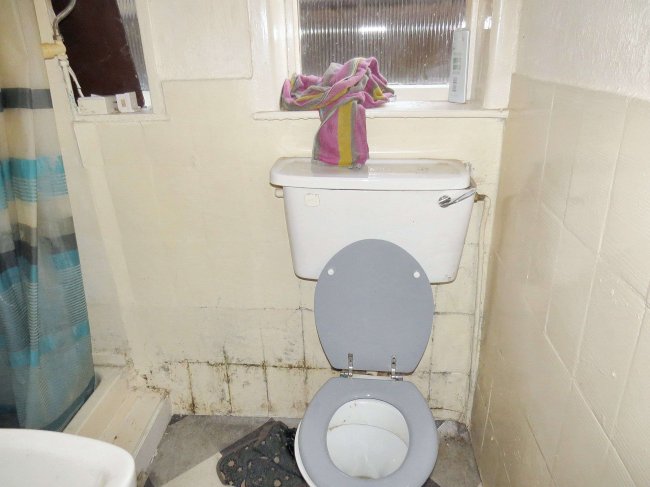 146 Waterloo Road, Blackpool, Lancashire, FY4 2AF 7