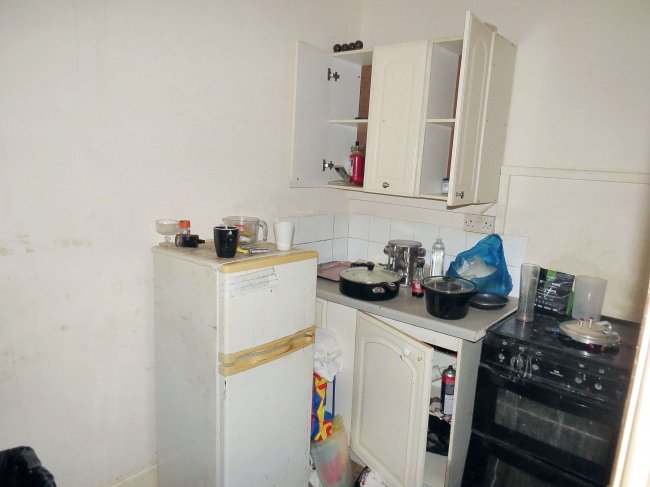 146 Waterloo Road, Blackpool, Lancashire, FY4 2AF 7