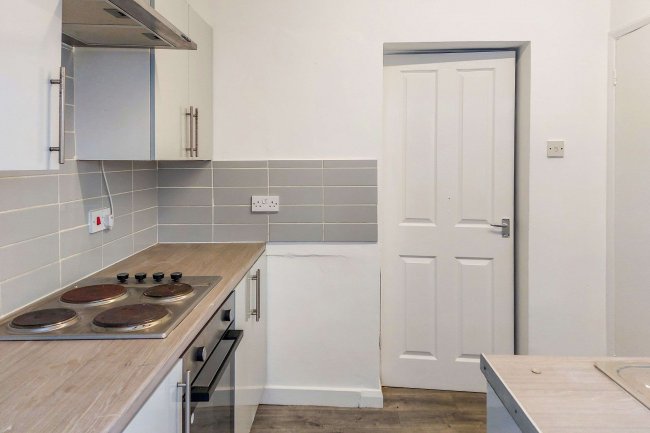 6a Radnor Park Road, Folkstone, Kent, CT19 5AU 2