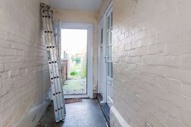 6b Radnor Park Road, Folkstone, Kent, CT19 5AU 3