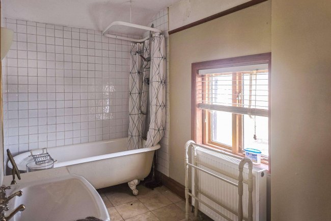 1 Top Locks, Wheat Lane, Lathom, Lancashire L40 4BF 4