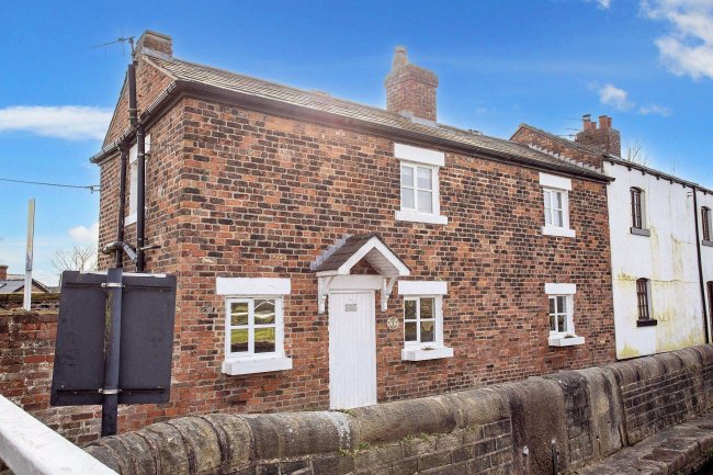 1 Top Locks, Wheat Lane, Lathom, Lancashire L40 4BF 7