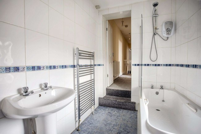 17 and 17a Albert Terrace, Higher Walton, Preston, PR5 4DT 7