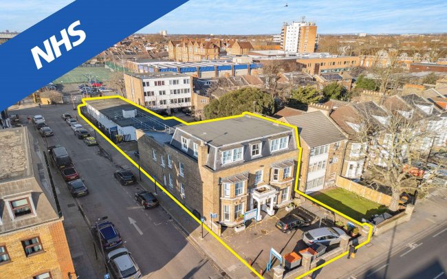 Stratford Physiotherapy Centre, 29 Romford Road, Stratford, London E15 4LY 2