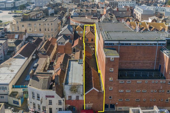 124 High Street, Weston-super-Mare, Avon, BS23 1HP 10