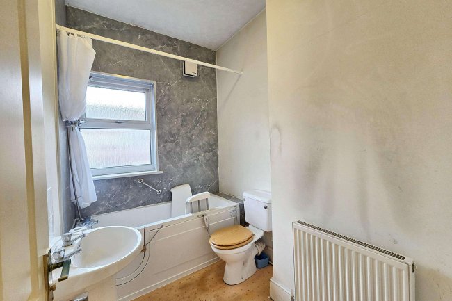 61 Duchy Street, Salford, Greater Manchester, M6 5LS 7